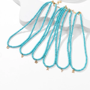 Collana di Perline in Turchese Sfaccettato Con Catena in Acciaio Inossidabile Placcato Oro e Ciondolo a Lettera Con Zirconia per Donna Gioielli Minimalisti