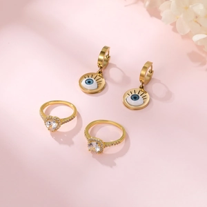 Luxus Schmuckset Gold mit Evil Eye Ohrringen sowie Herz und Quadrat Zirkonia Ringen