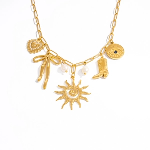 Collana in acciaio inossidabile placcato oro 18K con pendenti a fiocco, perle e sole