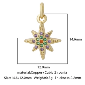 Dettaglio del ciondolo a stella in rame con zirconi colorati e misure 14,6x12mm