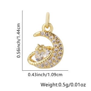 Dimensions détaillées du pendentif lune et étoile doré avec zircons étincelants