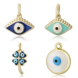 Set di quattro ciondoli occhio del diavolo placcati oro con smalto blu e zirconi brillanti