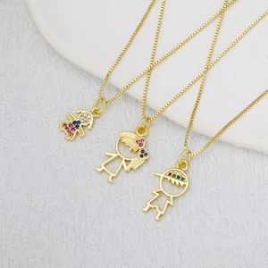 Collane placcate in oro 18k con ciondoli a forma di bambini e zirconi incastonati