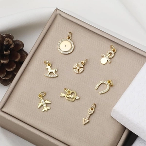 Pendenti in Rame Placcato Oro con Zirconia Accessori Gioielli DIY per Collane Orecchini Bracciali Ciondoli Moda Donna