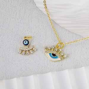 Collana con pendente occhio della fortuna placcato oro 18K con smalto blu e zirconi