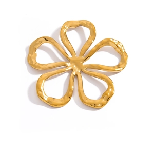 Detail of 18K gold-plated hammered five-petal flower jewelry with artistic texture
