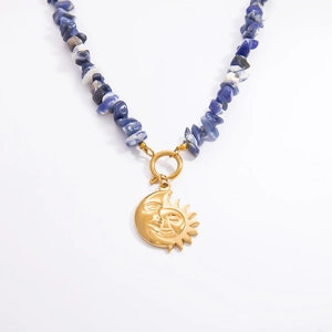 Bohemian gouden ketting met zon maan hanger en blauw witte natuursteen kralen