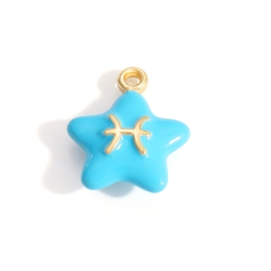 Hellblauer sternförmiger Sternzeichen-Anhänger mit goldenem Fische-Symbol und Öse