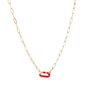 Collana a catena a graffetta dorata con un ciondolo a moschettone in smalto rosso acceso su bianco