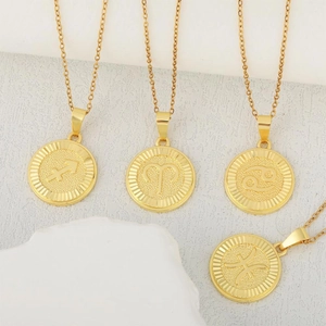 Colliers zodiaque minimalistes en or 18 carats avec Sagittaire Bélier Cancer et Poissons