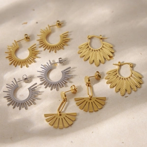 Französisch Vintage Edelstahl 18K Vergoldet Fächerförmige Sonnenstrahl Feder Ohrhänger Für Damen Elegant Geometrisch Statement Schmuck