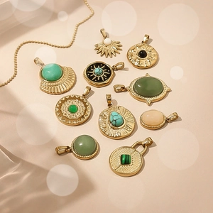 Pendentif en Acier Inoxydable Bohème Vintage Plaqué Or 18K Pierre Naturelle Turquoise Malachite Pièce Charm pour Femme Création Bijoux