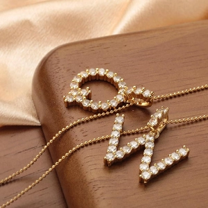 Ciondolo Solo Senza Catena Iniziale Alfabeto In Rame Placcato Oro 18K Con Zirconia Gioielli Hip Hop Scintillanti Per Donna Daily Party Accessoires