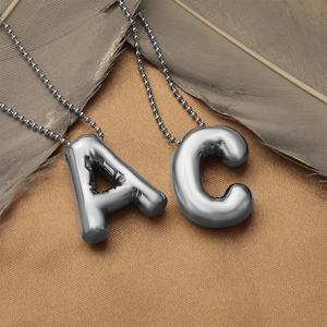 Collane con pendente a lettera A e C 3D stile palloncino in argento metallizzato
