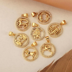 Pendentif zodiaque plaqué or 18 carats avec zircons sertis, design rond creux de style rétro