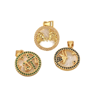 18K vergoldete Sternzeichen Muschel Anhänger mit bunten Zirkonia im Münzdesign