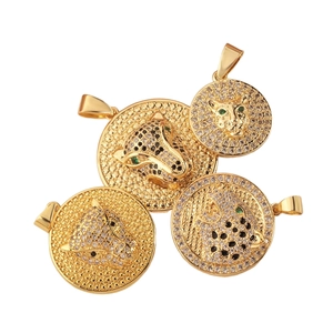 Pendentif léopard plaqué or 18 carats avec oxydes de zirconium et yeux vert émeraude