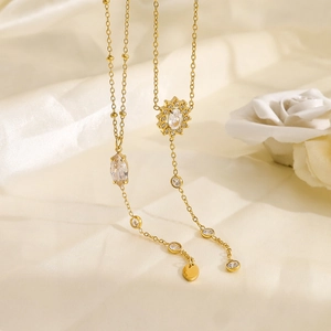 Collier long à pampilles en or 18 carats avec zircon blanc et pendentif goutte pour femme
