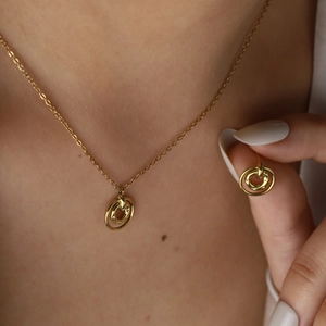 Collar Y Pendientes Minimalistas de Acero Inoxidable Con Doble Anillo Irregular Para Mujer Chapado en Oro 18K PVD Joyería