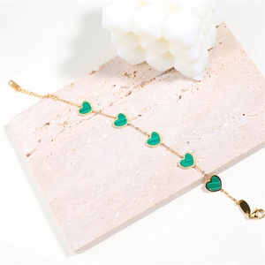Bracelet femme en acier inoxydable doré 18K avec breloques en forme de cœur vert