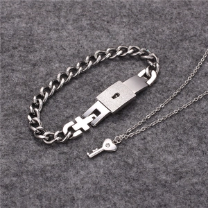 Titanium steel couple jewelry set with matte padlock bracelet and crystal key necklace