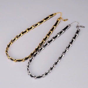 Collana a catena vintage in acciaio inossidabile L60 placcato oro 18K e pelle nera