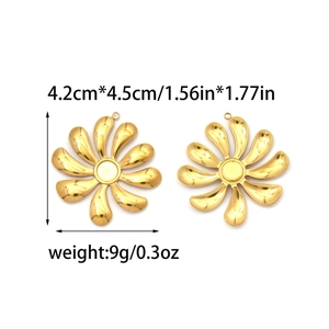 Close-up of golden acrylic flower pendants with measurements 4.2cm by 4.5cm