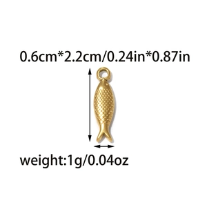 Colgante de pez dorado de acero inoxidable con textura de escamas, 0,6 cm por 2,2 cm