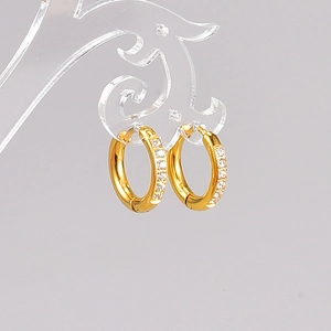 Minimalistische 316L Titanstahl 18K Gold Plattiert Ohrringe Für Damen Zirkonia Eingelegt Klappscharnier Schmuck