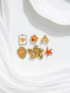 Set di 6 ciondoli dorati con smalto arancione e rosso per la creazione di gioielli fai-da-te