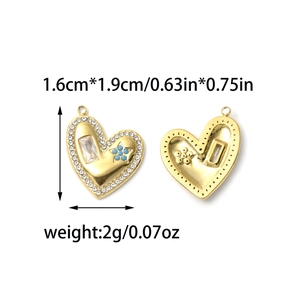 Pendentifs cœur plaqués or 18 carats avec motif étoile et dimensions précises