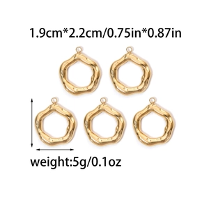 Cinco colgantes redondos dorados ondulados con dimensiones de 1,9x2,2cm y peso 5g