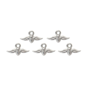 Détail de cinq pendentifs en forme d'abeille en acier inoxydable argenté pour bijoux