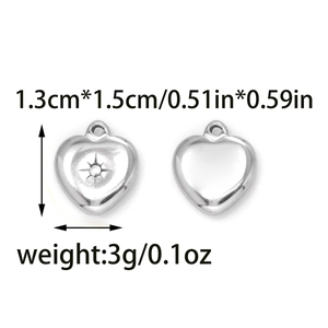 Colgante de corazón en acero inoxidable 304 pulido con un pequeño detalle de cristal