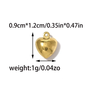 Polished gold heart charm detail showing dimensions 0.9x1.2cm and weight 1g for DIY jewelry