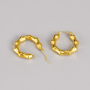 Luxuriöse 18K vergoldete Edelstahl-Ohrringe im einzigartigen Bambus-Gelenk-Design für Damen