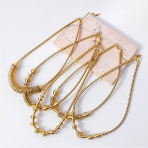 Collana in Acciaio al Titanio Geometrico per Donna Placcata Oro 18K Stile Industriale Vintage Ciondolo a Spirale Gioielli