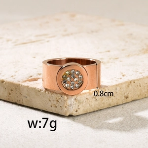 Anello largo in acciaio inossidabile placcato oro rosa 18k con cristalli scintillanti