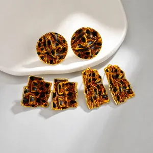 Boucles d'Oreilles Clous Géométriques en Acier Inoxydable Vintage Imprimé Léopard pour Femmes Rétro Plaqué Or Texture Écaille de Tortue Bijoux de Mode