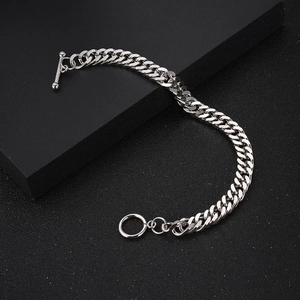 Bracciale a catena cubana minimalista in acciaio argento con chiusura a barra a T nera