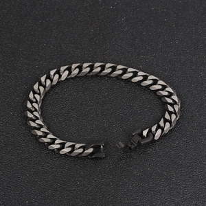Bracelet chaîne cubaine en acier inoxydable gris bronze avec fermoir à pression