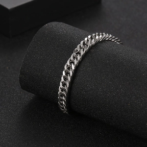 Sleek silver Cuban link chain bracelet in polished stainless steel for men and women