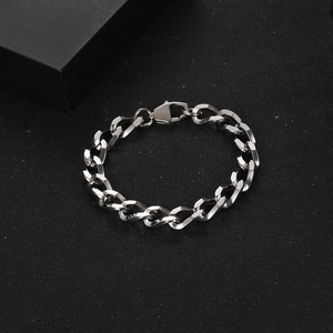 Bracciale a catena cubana in acciaio al titanio argento lucido con chiusura a moschettone