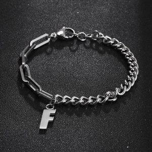 Unisex Edelstahl Spleiß Armband Büroklammer Panzerkette Mit Buchstabe F Anhänger Minimalistischer Schmuck Geburtstagsgeschenk