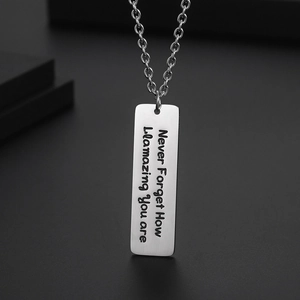 Collar con Colgante de Barra Rectangular de Acero de Titanio Cita Grabada Plata Pulida Unisex Joyería Hip Hop Regalo
