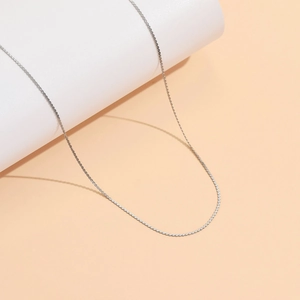 Hochwertige minimalistische Edelstahl-Gliederkette mit poliertem Silber-Finish für Damen