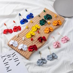 Retro Multi Layer Matte Resin Petal Drop Earrings For Women Elegant Alloy Long Flower Dangle Earrings Jewelry Accessory