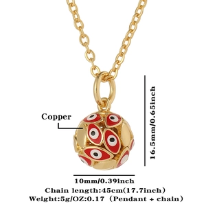 Vue détaillée des dimensions du pendentif sphère évidée œil protecteur en émail