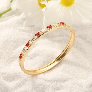 Dames Verguld Koper Zirkonia Armring Zoet Emaille Klavertje Bloem Patroon Open Scharnierend Armband Elegante Mode Sieraden