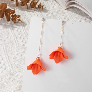 Elegant 925 silver needle floral tassel earrings with orange petals and pearls